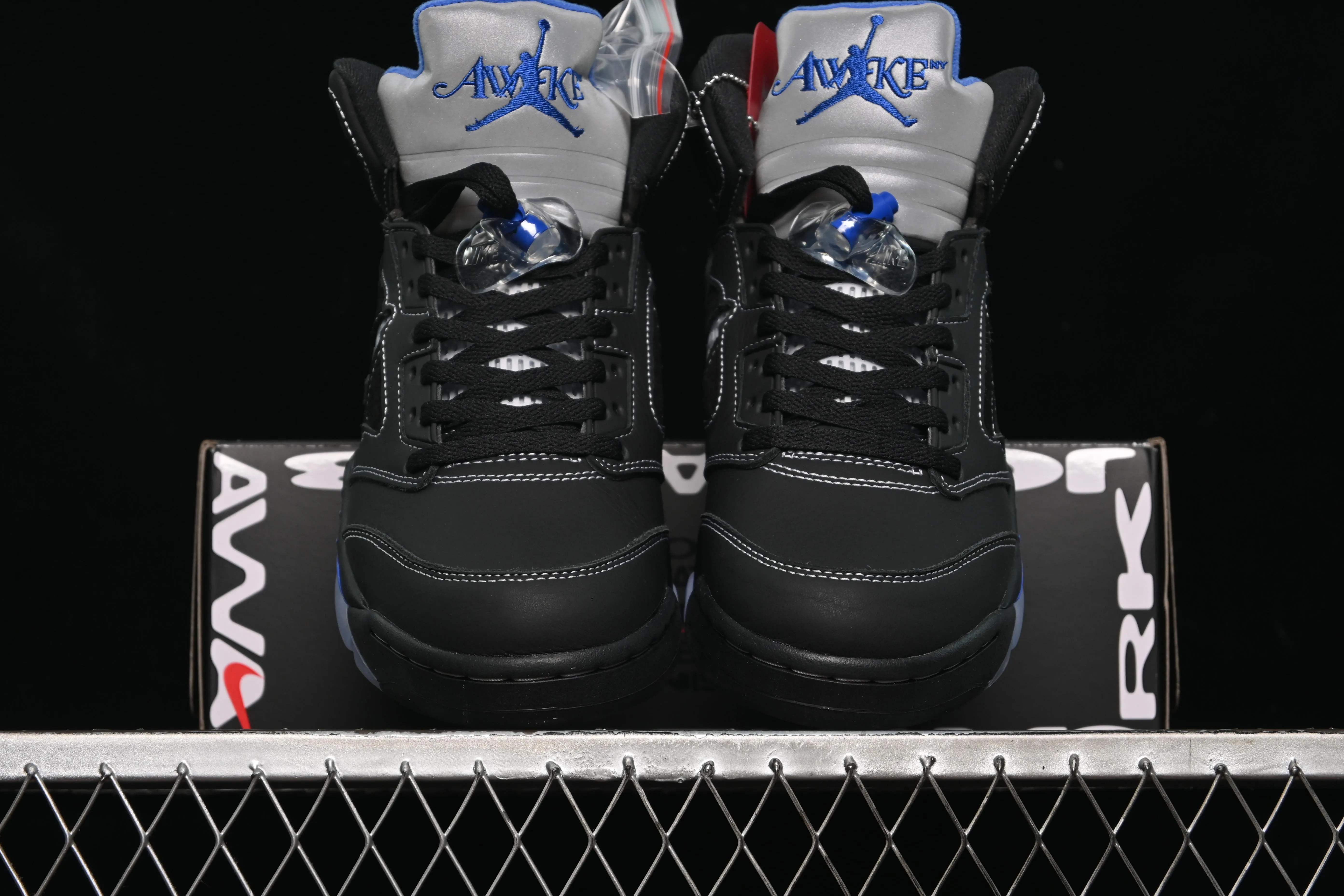 All categories Air Jordan Jordan series basketball shoes Air Jordan 5 OG version Awake NY x Air Jordan 5 "Black Metallic" AJ5 Joe 5 joint model black and gray DV4982-004